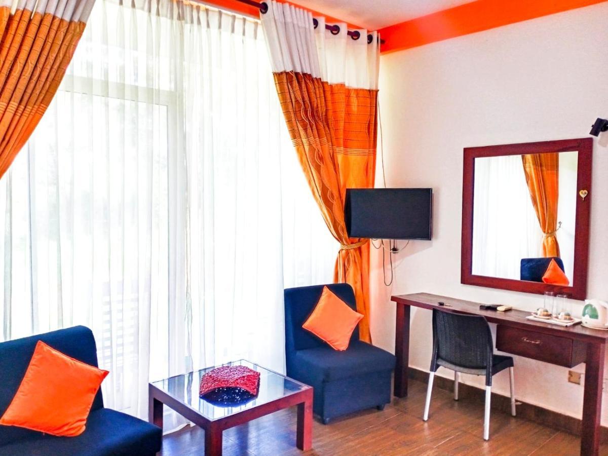 Bridge Hotel Negombo Kimbulapitiya Esterno foto