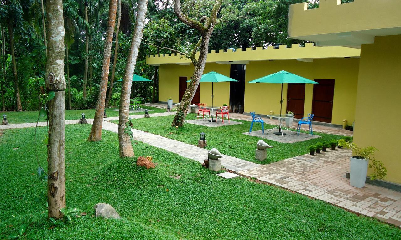 Bridge Hotel Negombo Kimbulapitiya Esterno foto