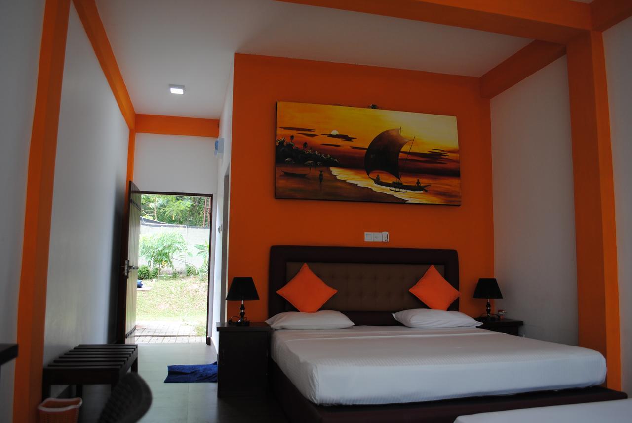 Bridge Hotel Negombo Kimbulapitiya Esterno foto