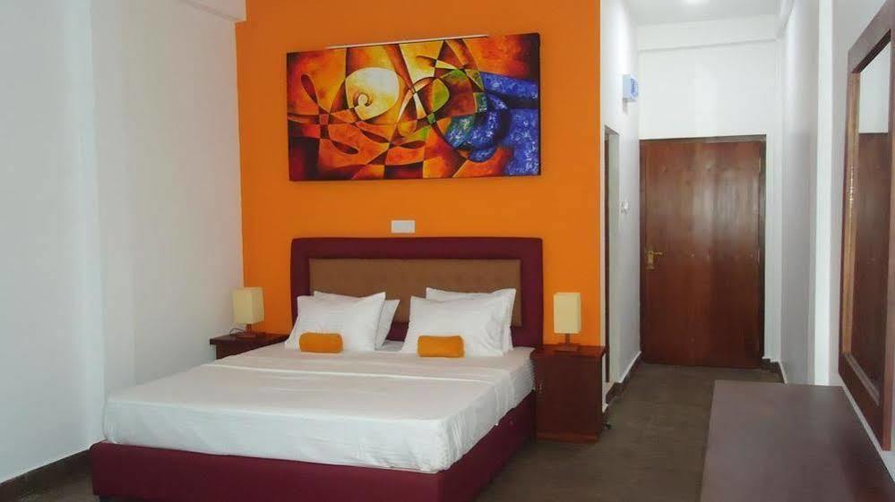 Bridge Hotel Negombo Kimbulapitiya Esterno foto
